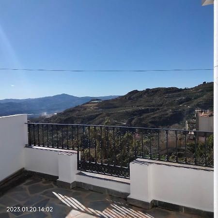 Apartamento Vacacional En La Alpujarra Laroles Bagian luar foto