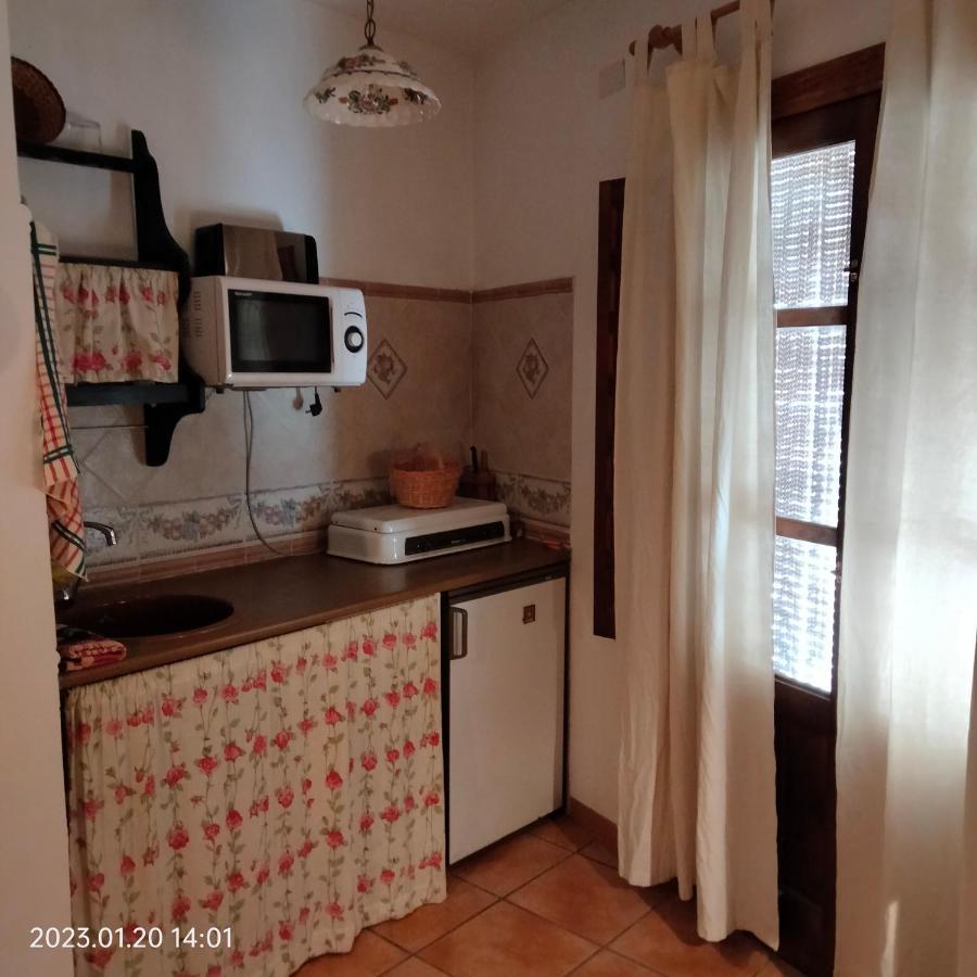 Apartamento Vacacional En La Alpujarra Laroles Bagian luar foto